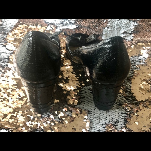 American Eagle crushed patent leather Size 5/5.5 - Picture 3 of 5